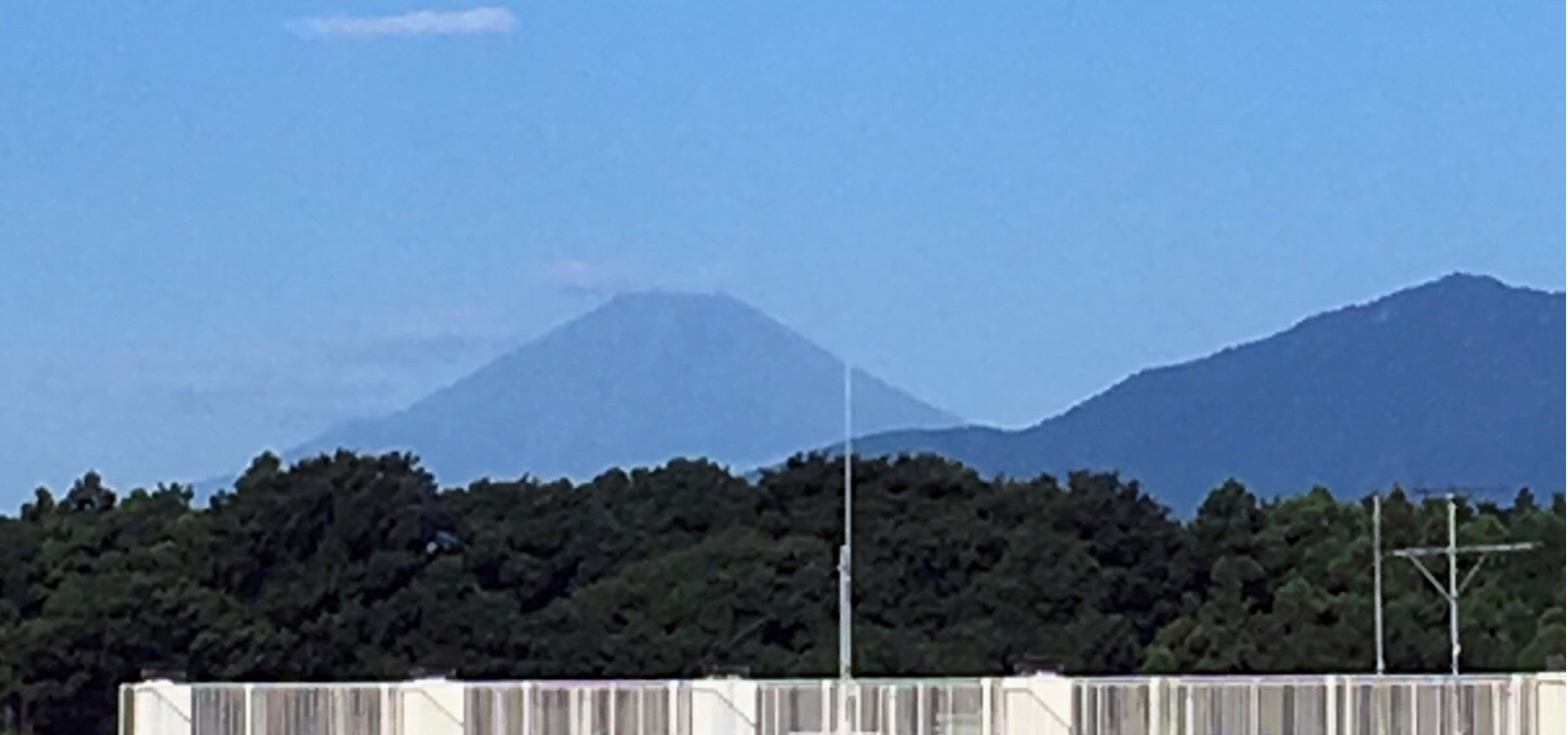 社屋から見える富士山